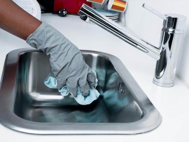 Entretien des gants en cuir selon usage et état